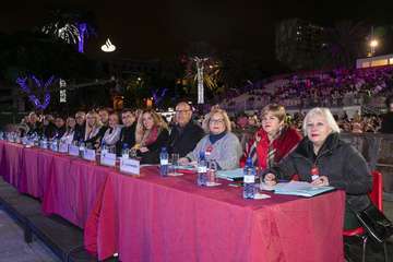Los nietos de Sary Mánchez abren la final de murgas del Carnaval de 'Una noche en Río' (Foto TA)